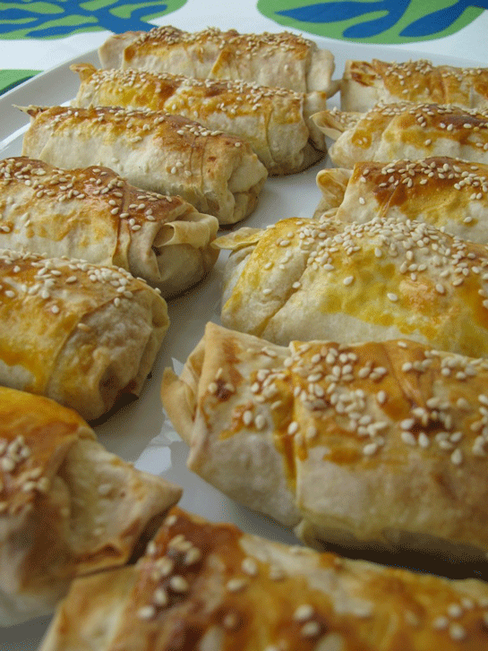 Közlenmiş Patlıcanlı Börek Tarifi ve Malzemeleri