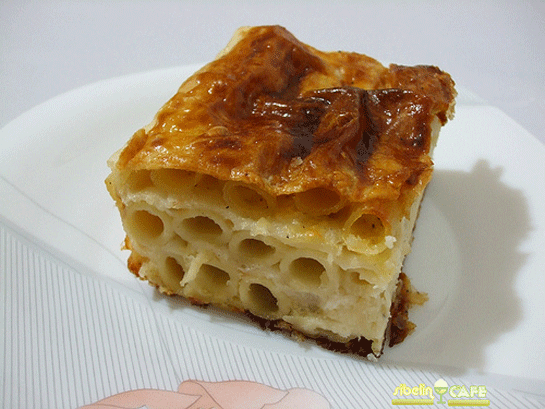 Makarnalı Börek Tarifi ve Malzemeleri